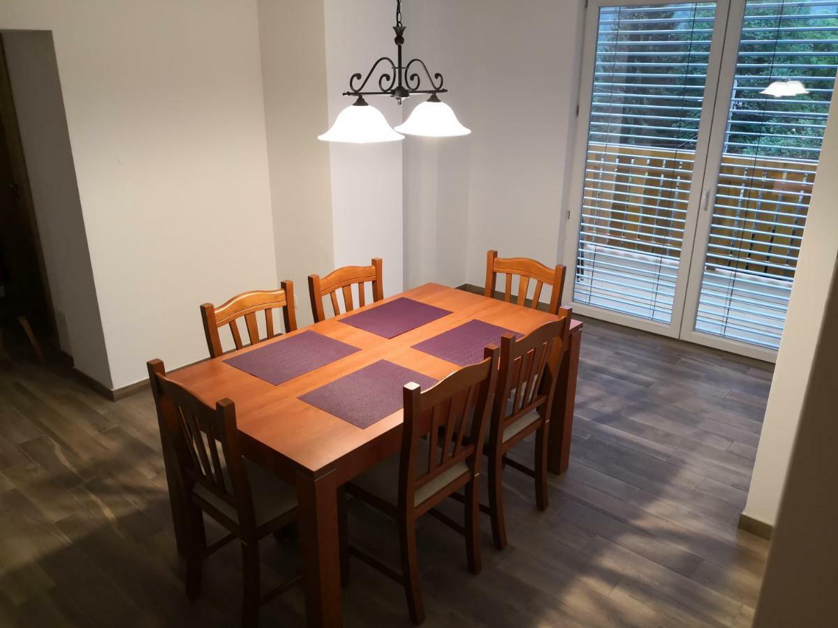 Apartmaji Zupan 보힌스카 벨라 외부 사진